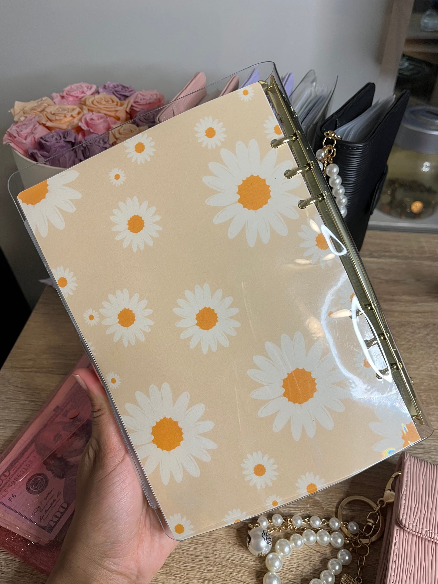 The Daisy 🌼 100 envelope savings challenge